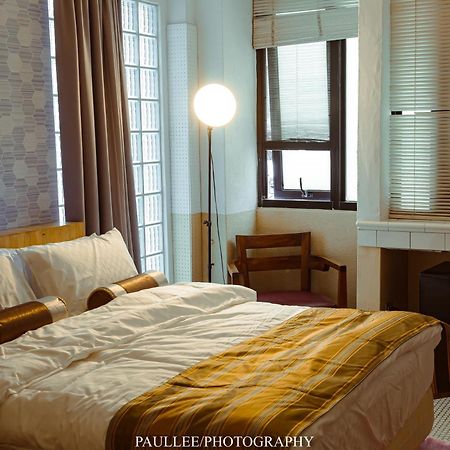 白狗公寓amo B&B市區金三角 東大門夜市 Hualien City Εξωτερικό φωτογραφία