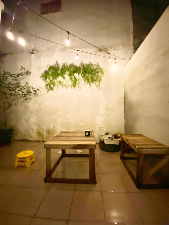白狗公寓amo B&B市區金三角 東大門夜市 Hualien City Εξωτερικό φωτογραφία