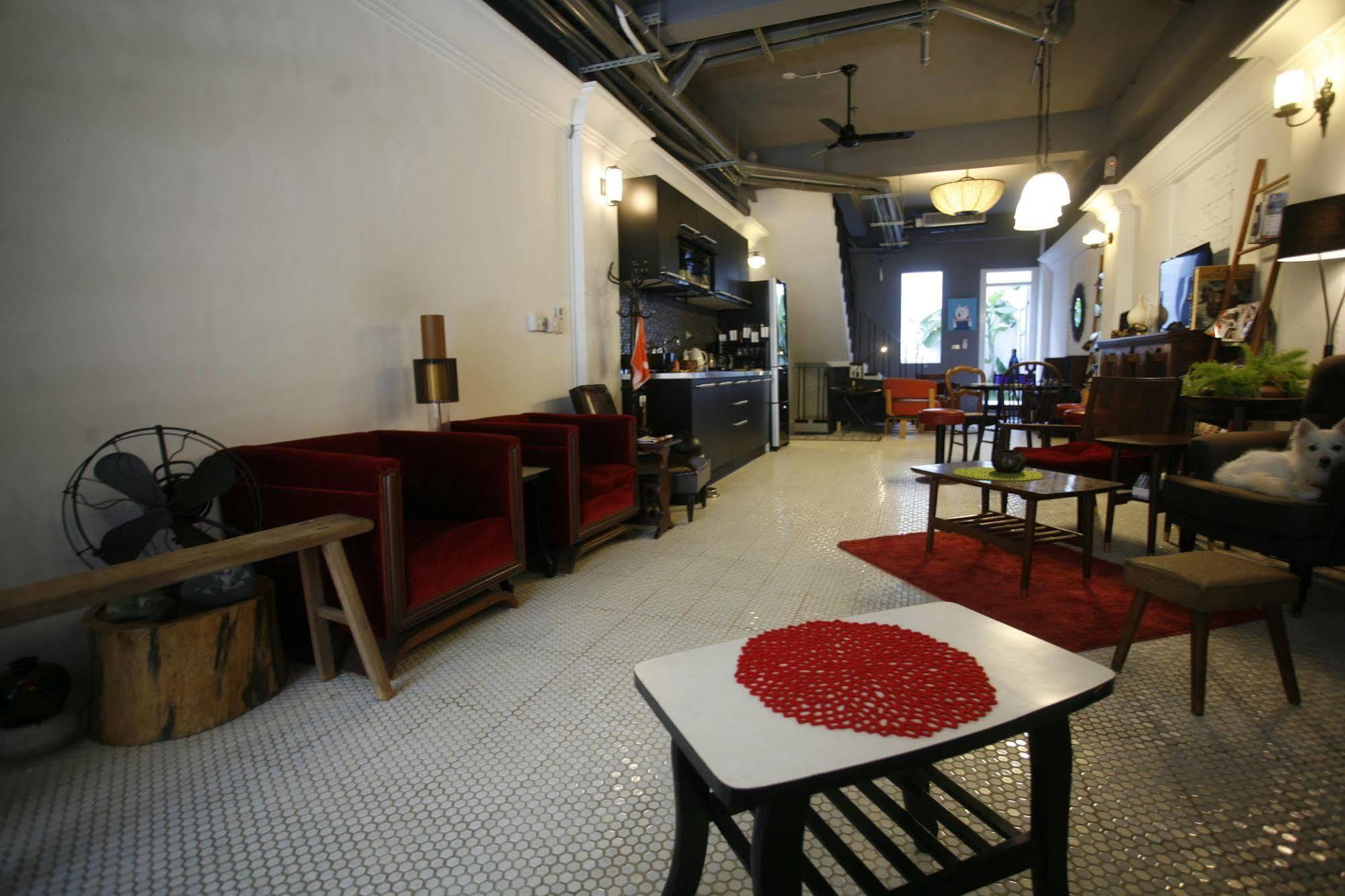 白狗公寓amo B&B市區金三角 東大門夜市 Hualien City Εξωτερικό φωτογραφία
