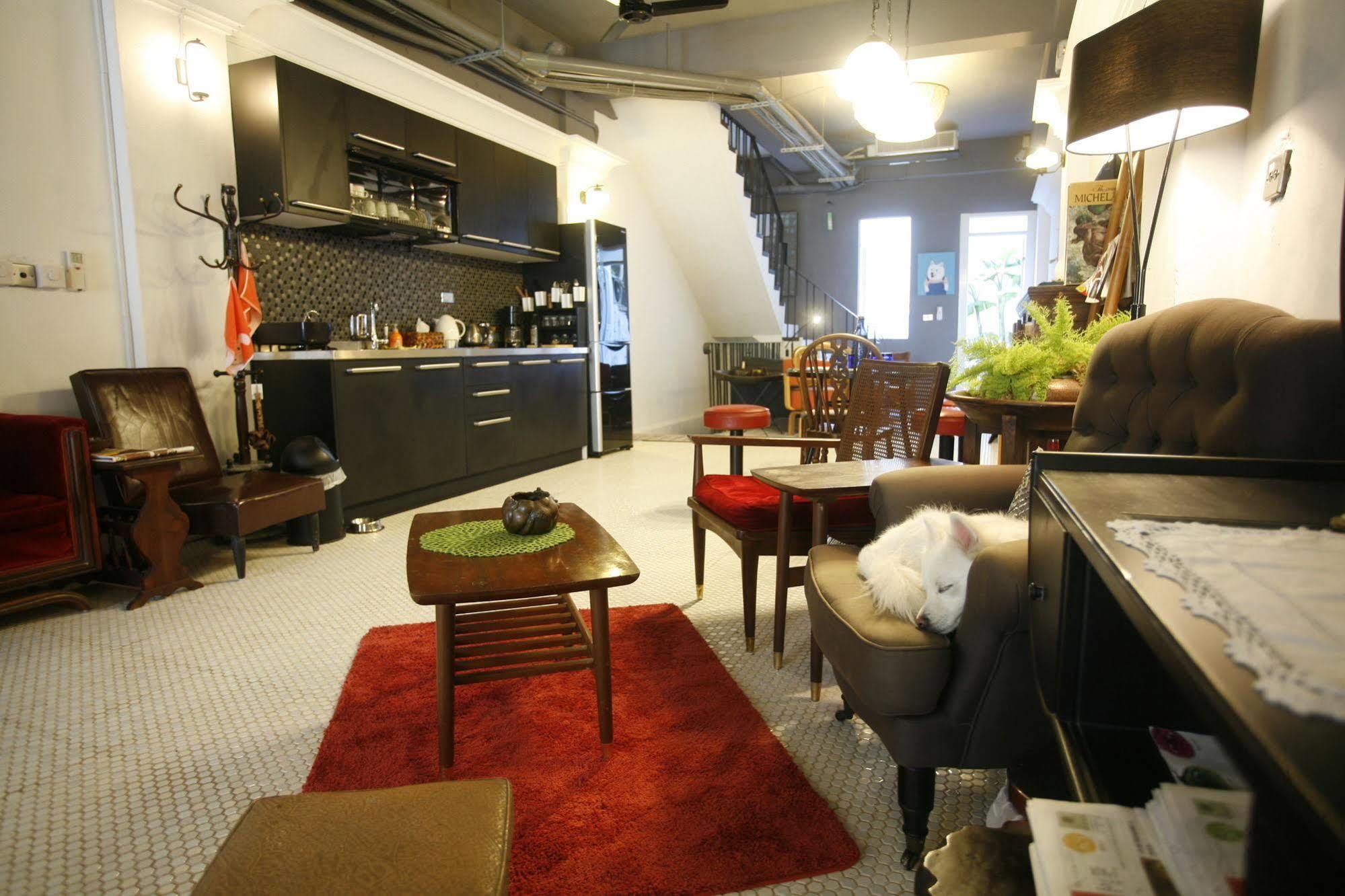 白狗公寓amo B&B市區金三角 東大門夜市 Hualien City Εξωτερικό φωτογραφία